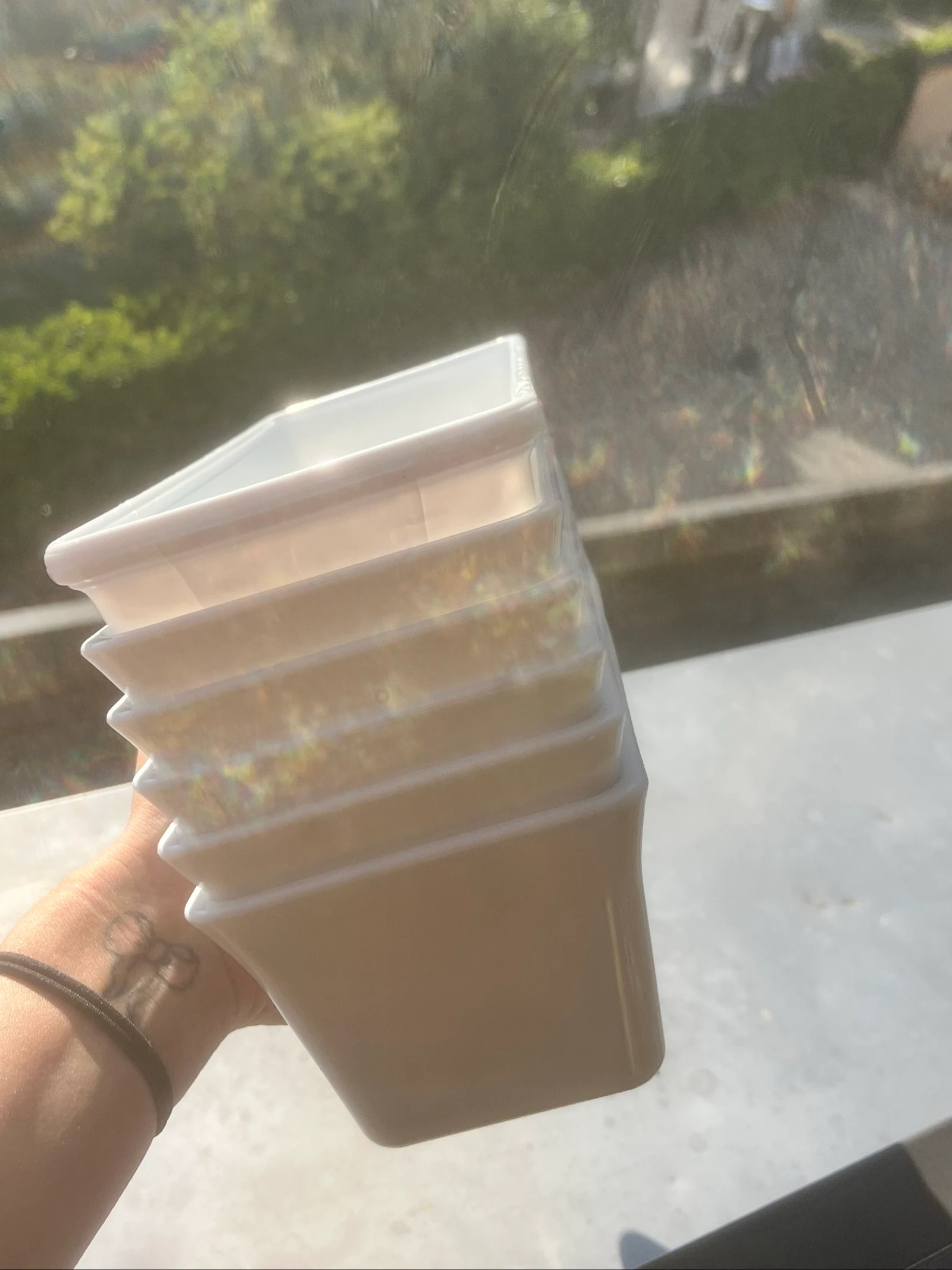 Lote de 6 cajas de comida apilables de plástico blanco – photo 8